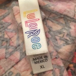 Lularoe tops